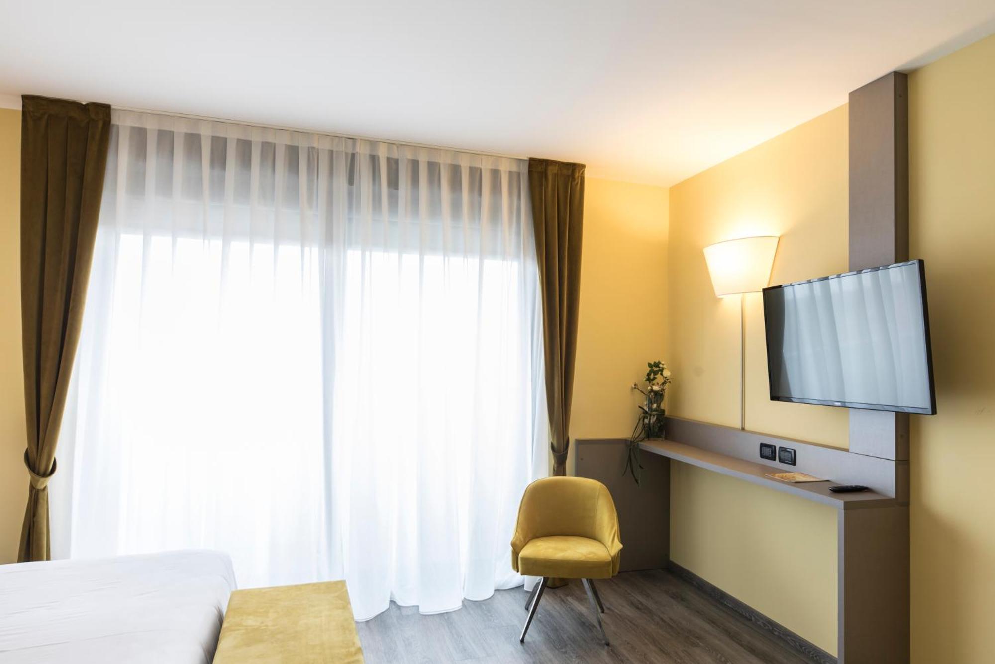 Hotel Donatello Imola Luaran gambar