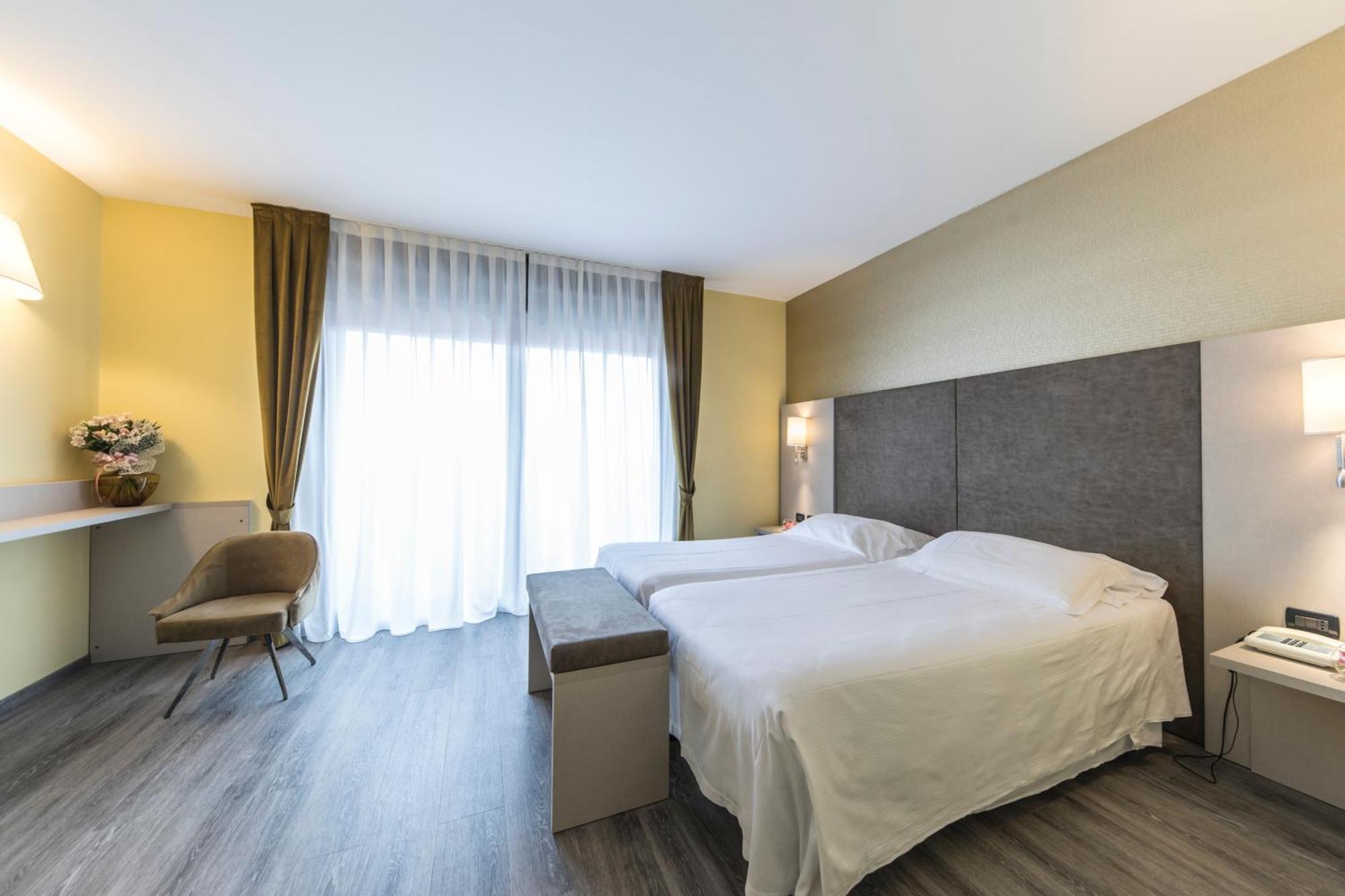 Hotel Donatello Imola Luaran gambar